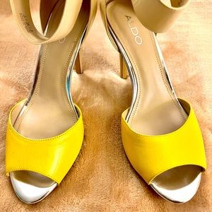 Very cute Aldo high heels!